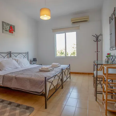 1-2bd Apartament