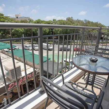 1-2bd Apartament *