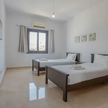 1-2bd Apartament Pafos